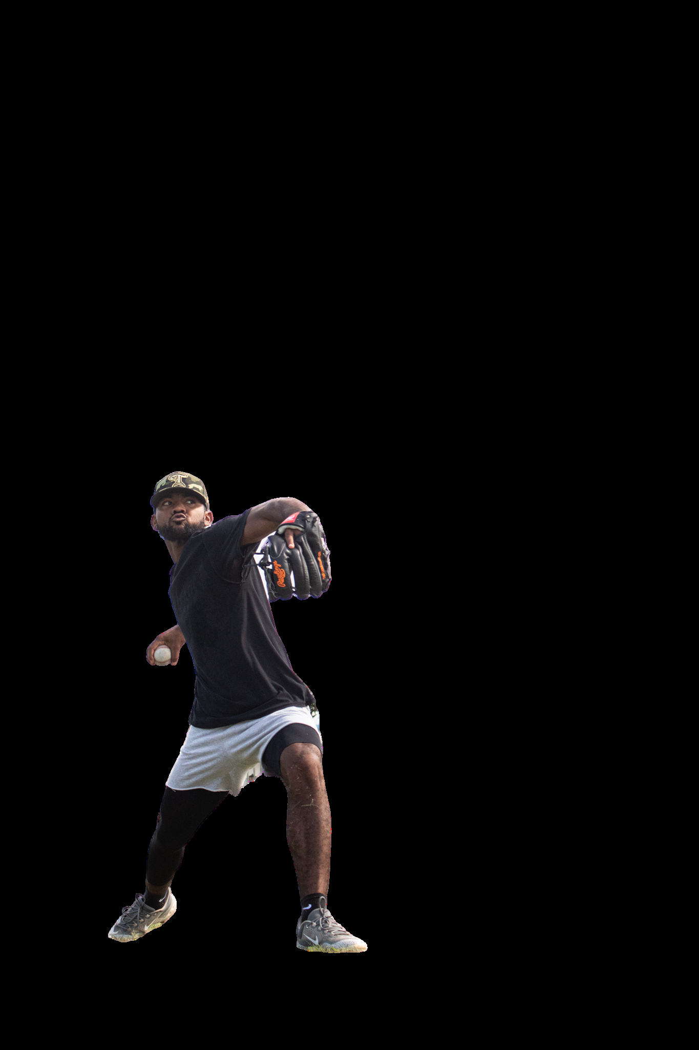 Harold Cortijo lanzando en movimiento de pitcheo